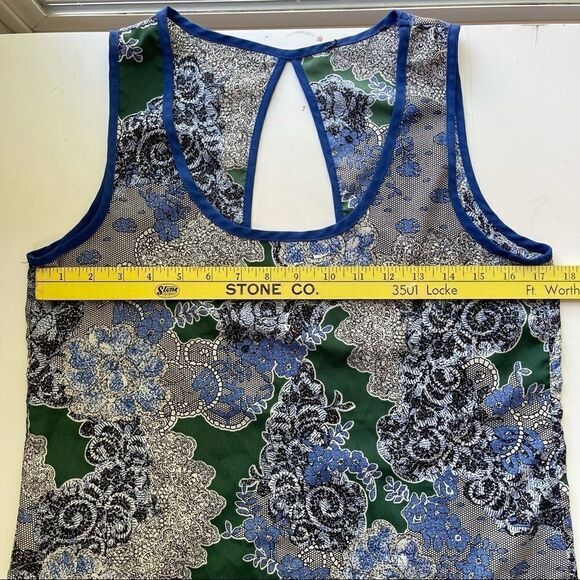 Blue and Green Silky Tank Top with Open Back - XS - Picture 6 of 6